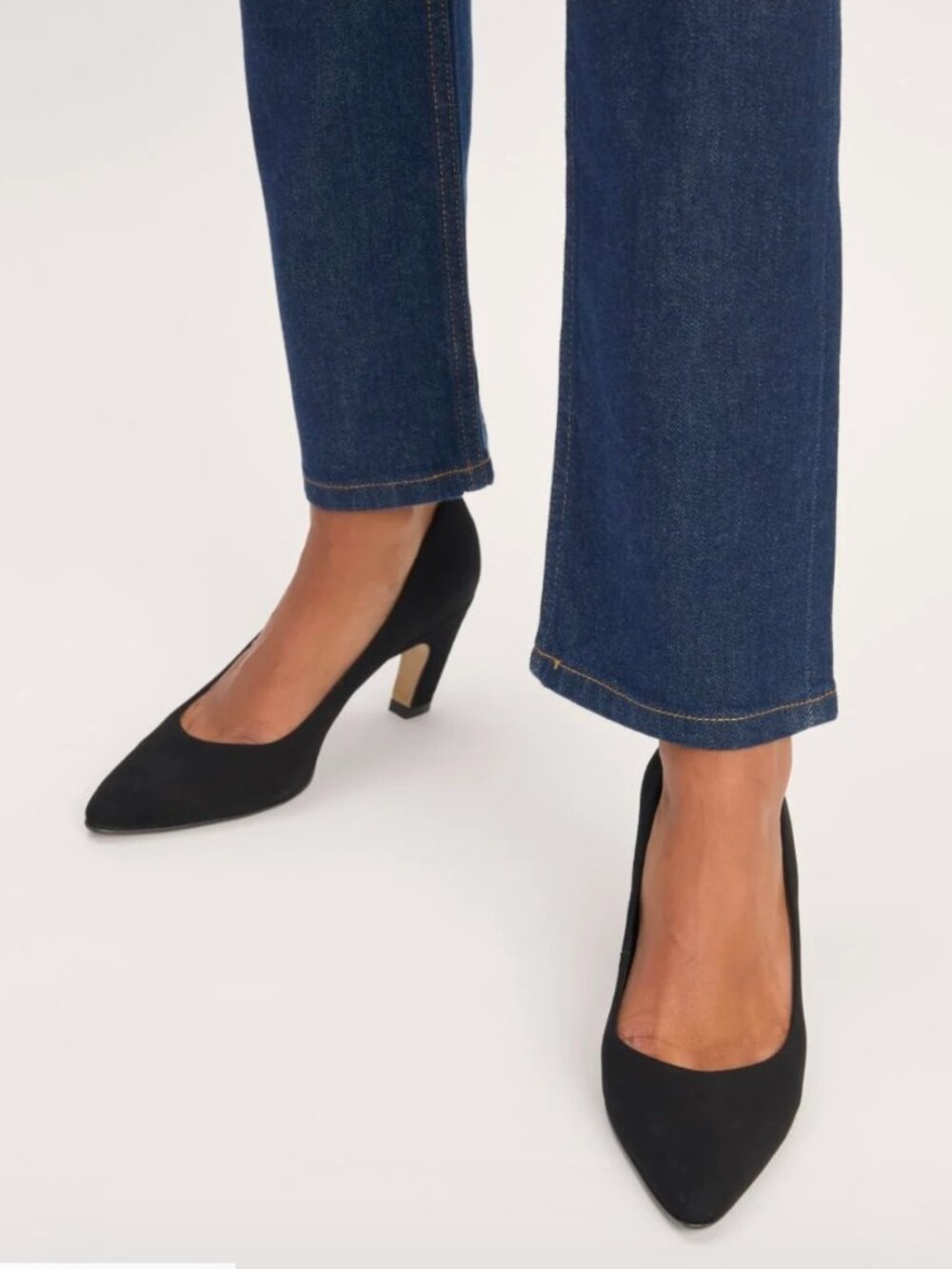 Everlane Banana Pump Black Suede 3" Heels Women's Size 8 NEW Classic Minimalist